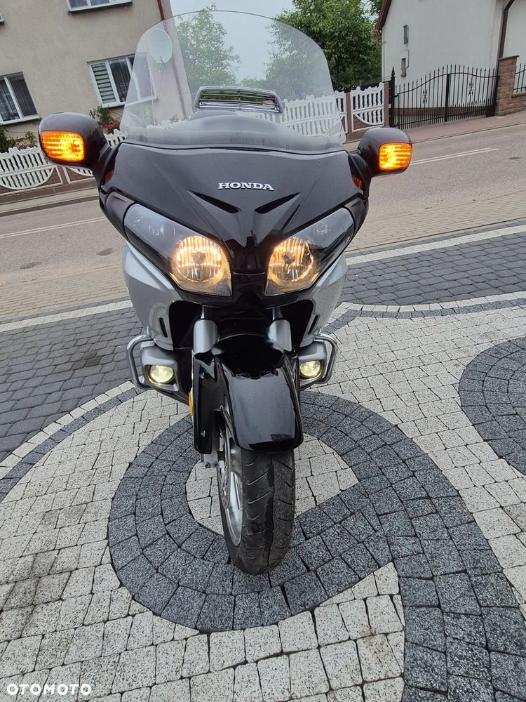 Honda GL - 9
