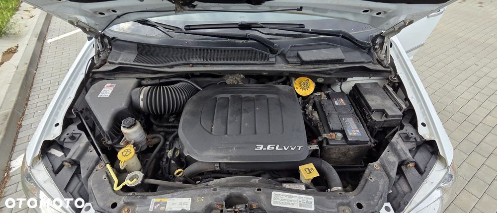 Chrysler Town & Country 3.6 Limited - 5
