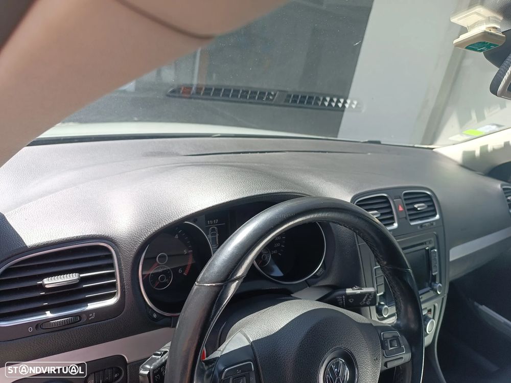 VW Golf Variant 1.6 TDi Highline - 28