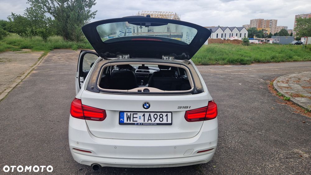 BMW Seria 3 318i - 11