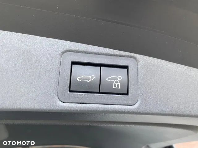 Toyota Corolla 1.8 Hybrid Style - 32