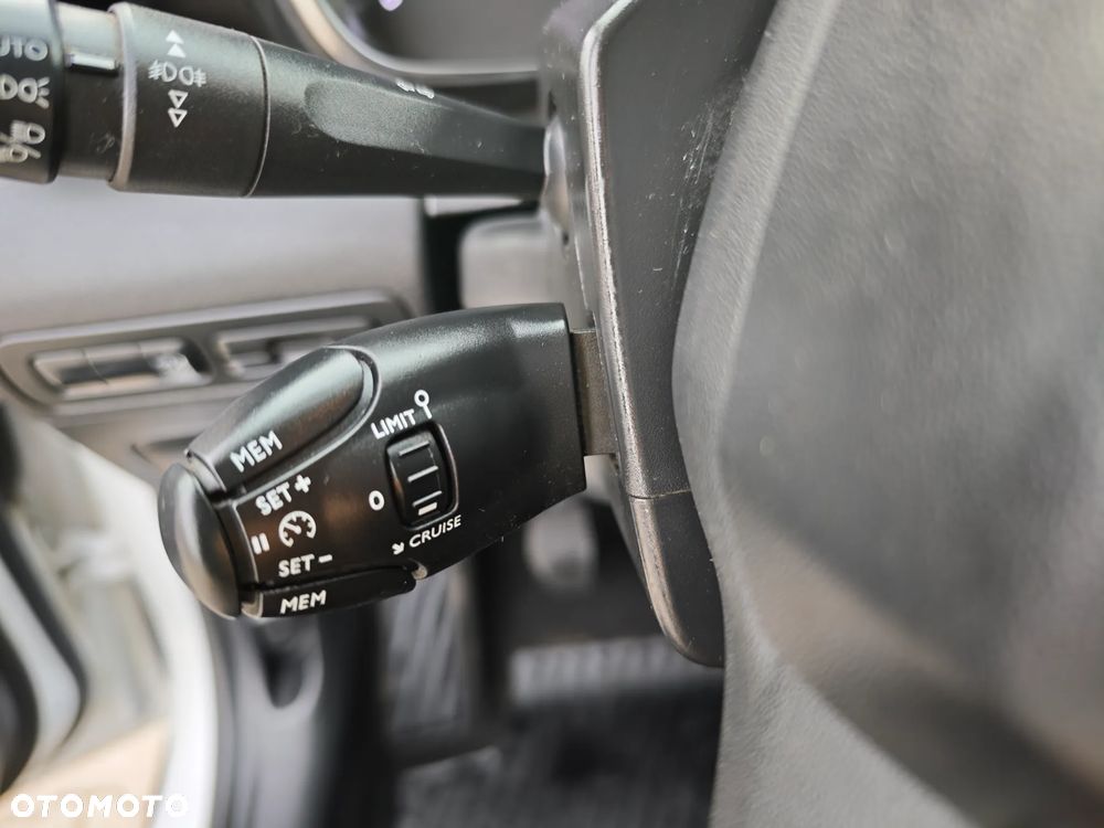 Citroën C3 Aircross 1.5 BlueHDi Shine S&S - 16