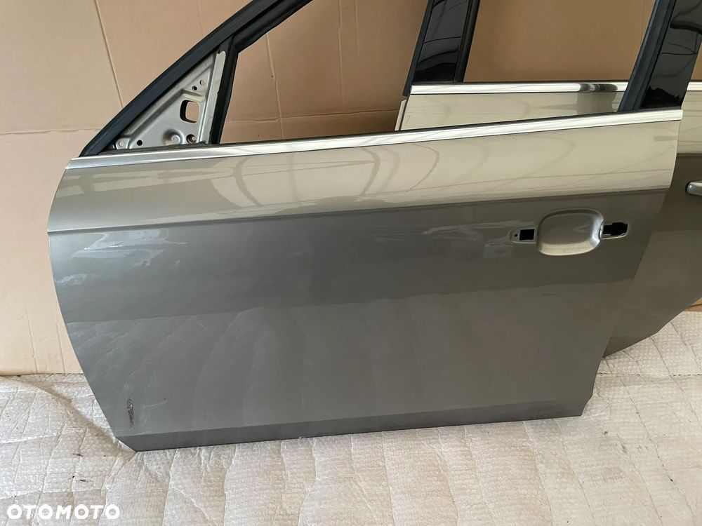 Audi A4 B8 sedan drzwi lewe przód tył LY1Q. - 2