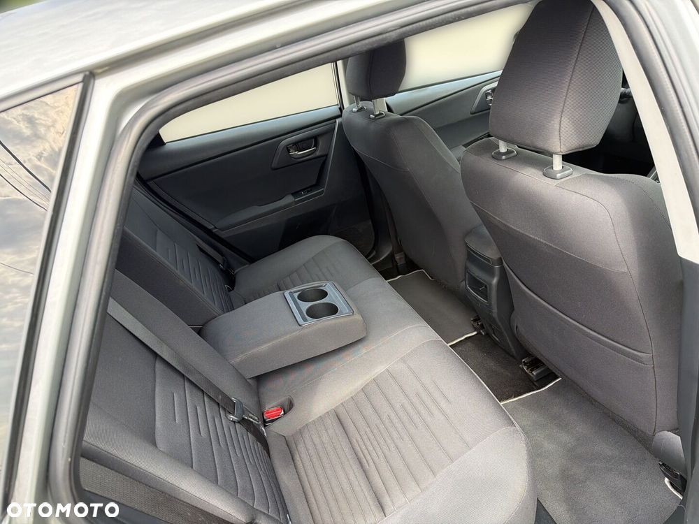 Toyota Auris - 11