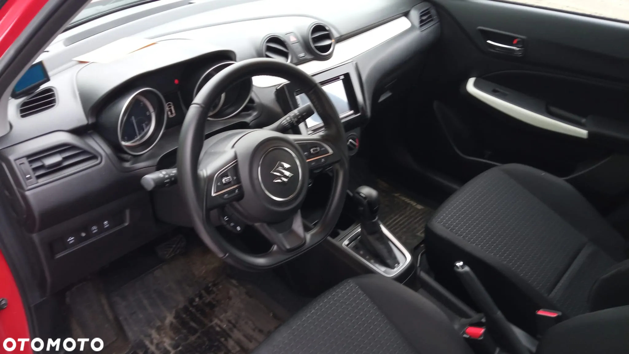 Suzuki Swift 1.2 Dualjet SHVS Premium CVT - 3