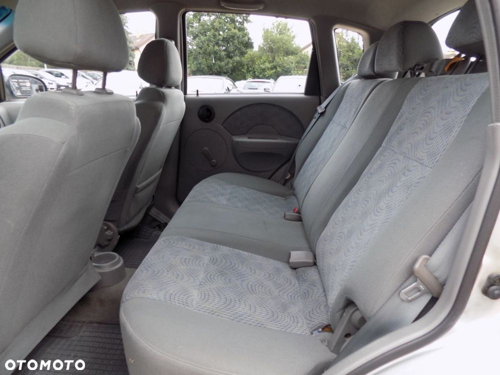 Chevrolet Aveo - 8