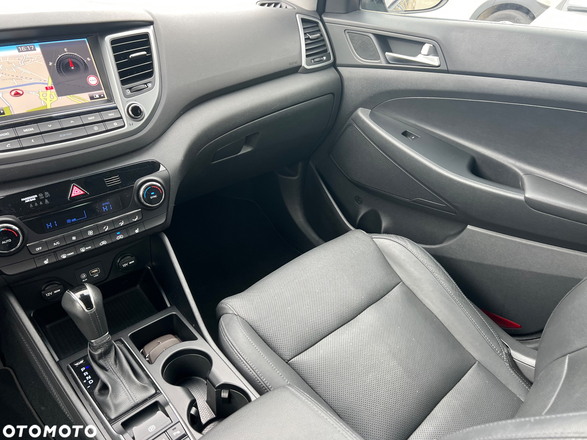 Hyundai Tucson blue 1.7 CRDi 2WD DCT Premium - 19