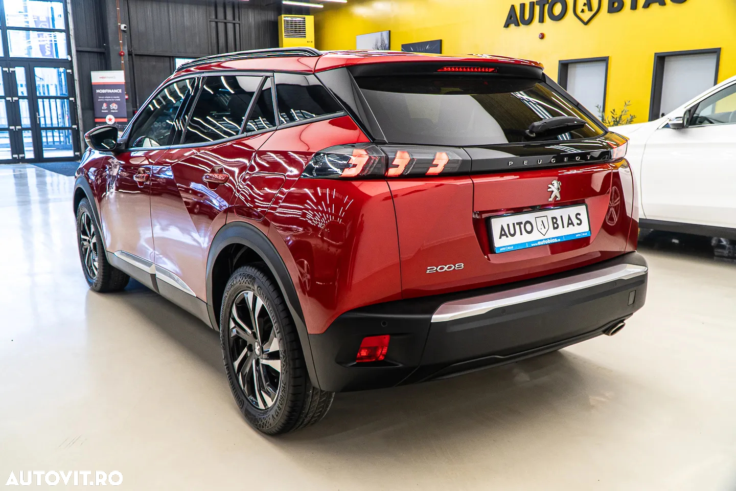 Peugeot 2008 BlueHDi 130 EAT8 Allure Pack - 6