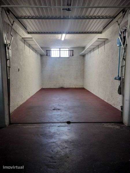 Aluga-se garagem - Grande imagem: 2/2