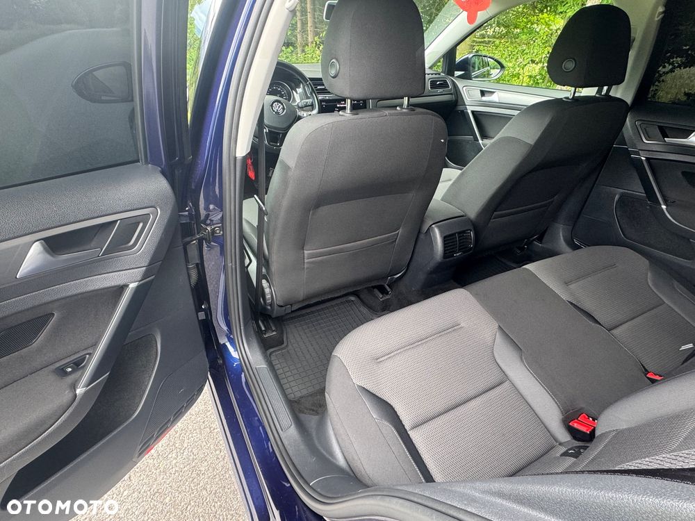 Volkswagen Golf - 18