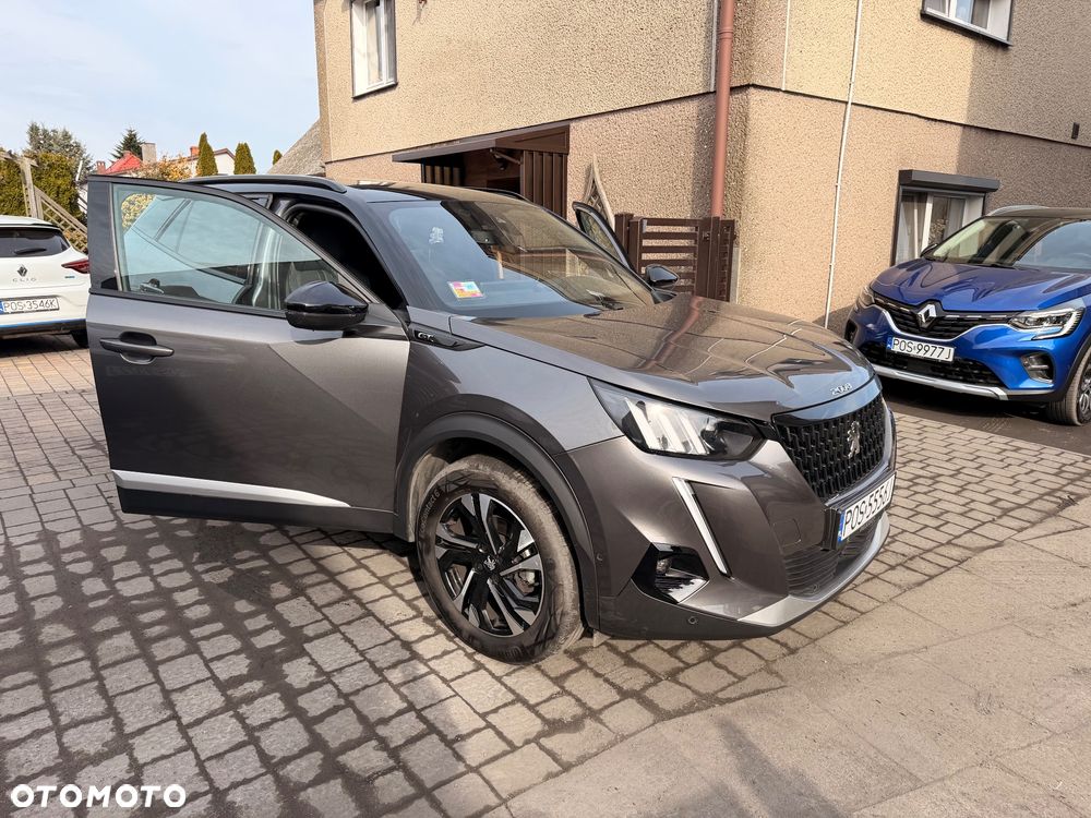 Peugeot 2008 PureTech 130 EAT8 GT - 2