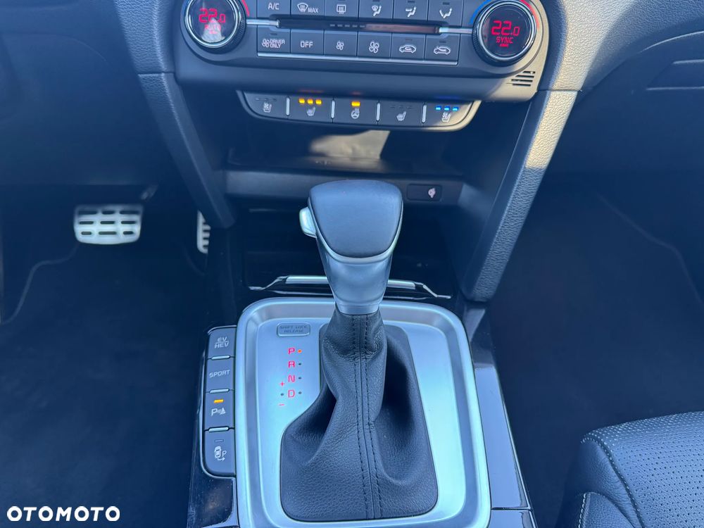 Kia Ceed 1.6 GDI PHEV Business Line DCT - 29