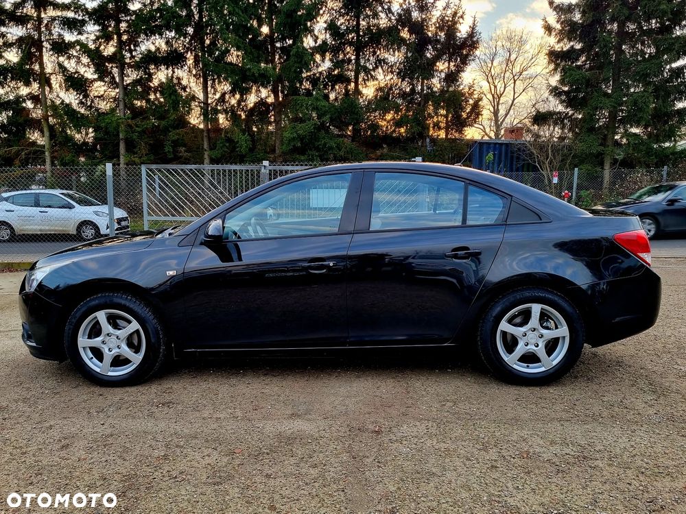Chevrolet Cruze 1.8 LT - 8