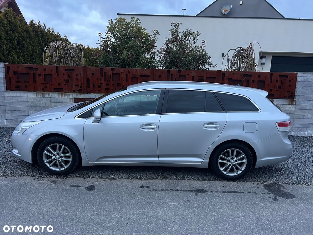 Toyota Avensis 2.0 D-4D - 3