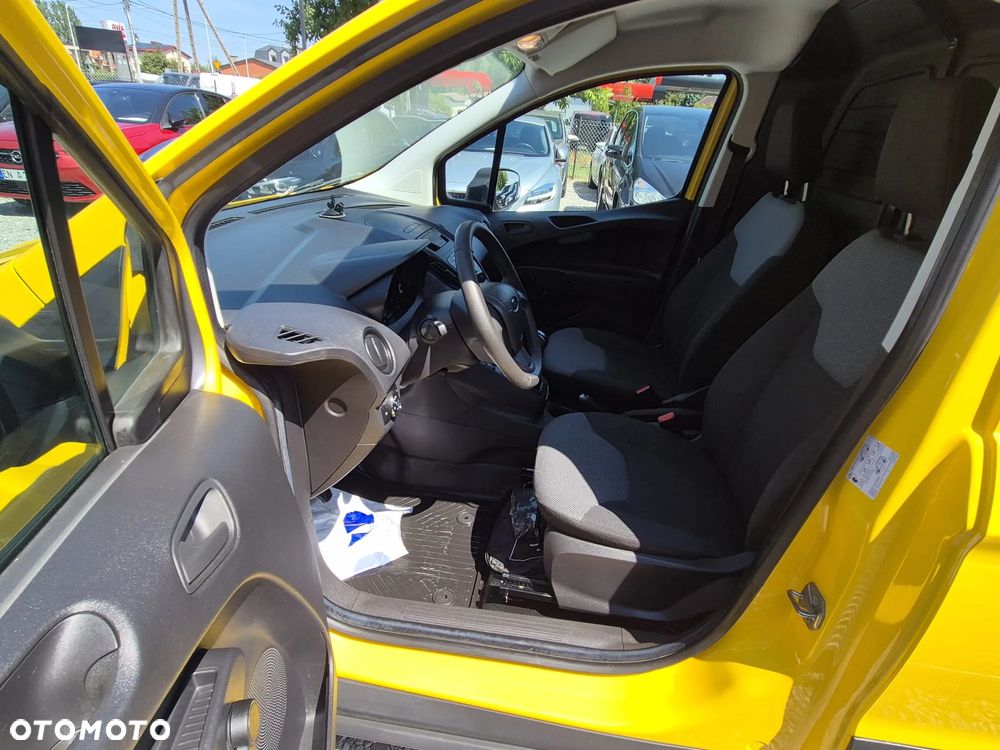 Ford TRANSIT COURIER - 31