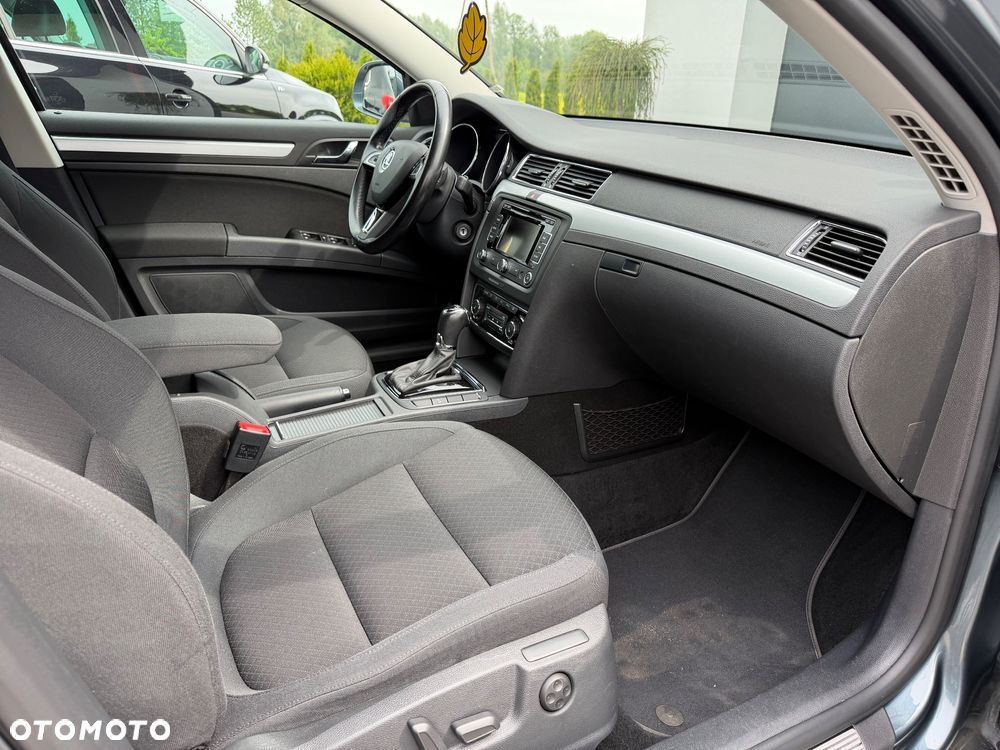 Skoda Superb 2.0 TDI Ambition DSG - 18