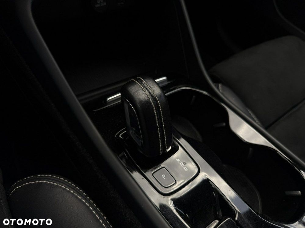 Volvo XC 40 T3 R-Design - 14