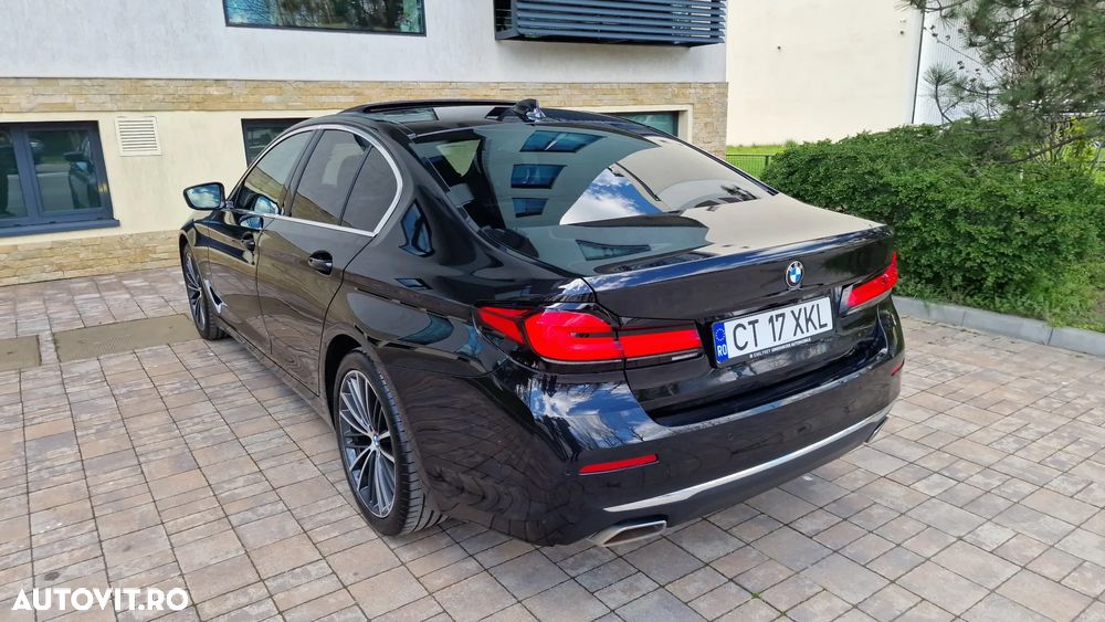 BMW Seria 5 530d xDrive Aut. Luxury Line - 30