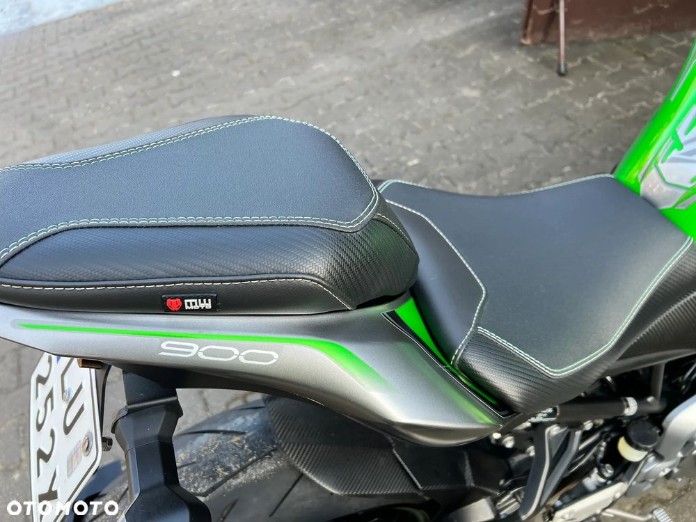 Kawasaki Z 900 - 8