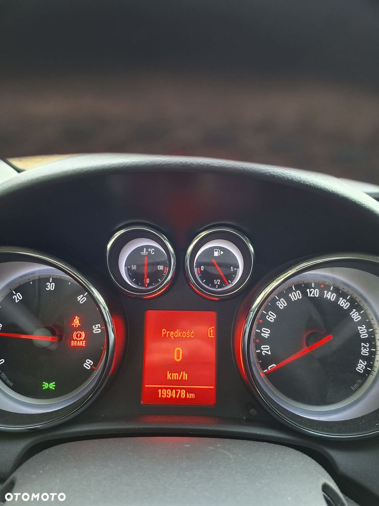 Opel Astra 1.7 CDTI - 17