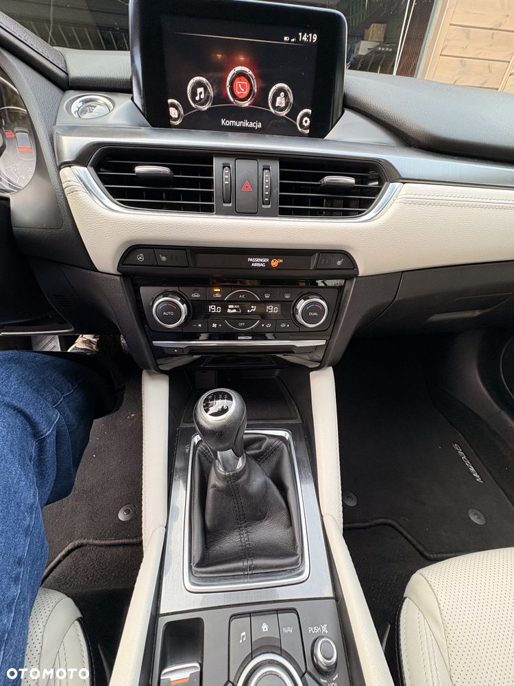 Mazda 6 - 6