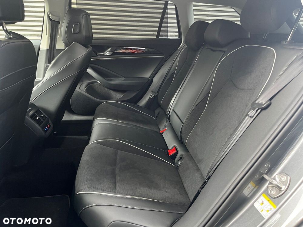 Volkswagen Passat Variant 1.5 TSI ACT mHEV Business Plus DSG - 17