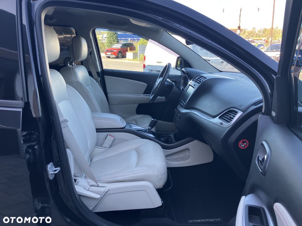 Fiat Freemont 2.0 Multijet Lounge AWD - 25