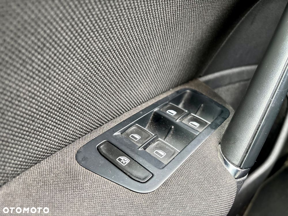 Volkswagen Golf - 21
