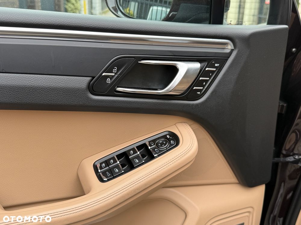 Porsche Macan Standard - 21