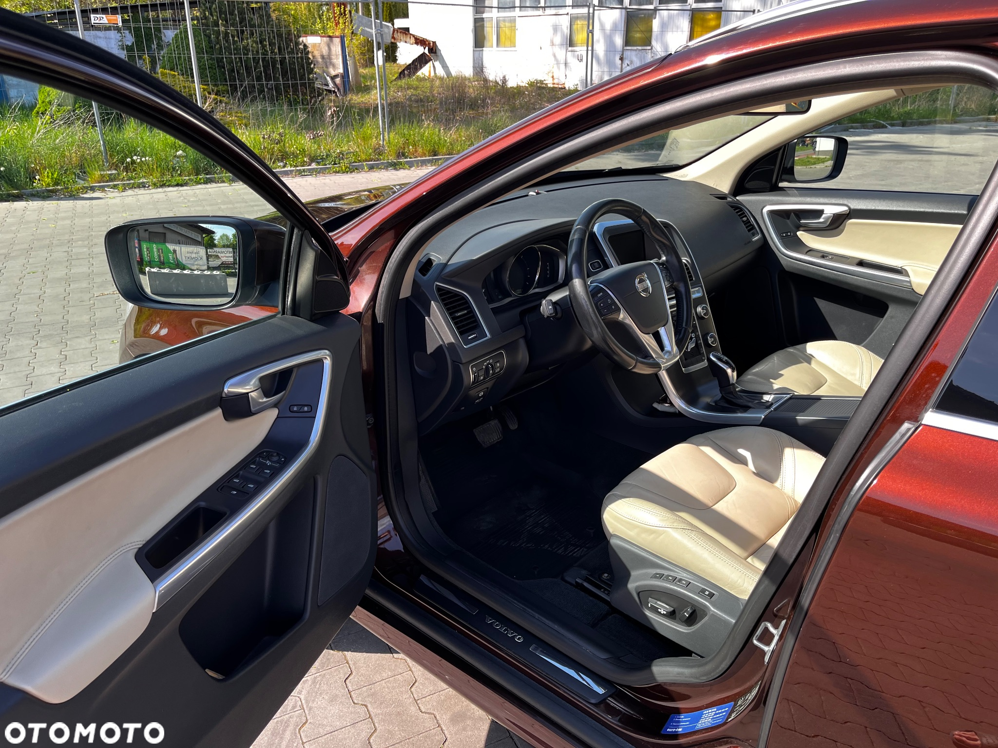 Volvo XC 60 D5 AWD Momentum - 8