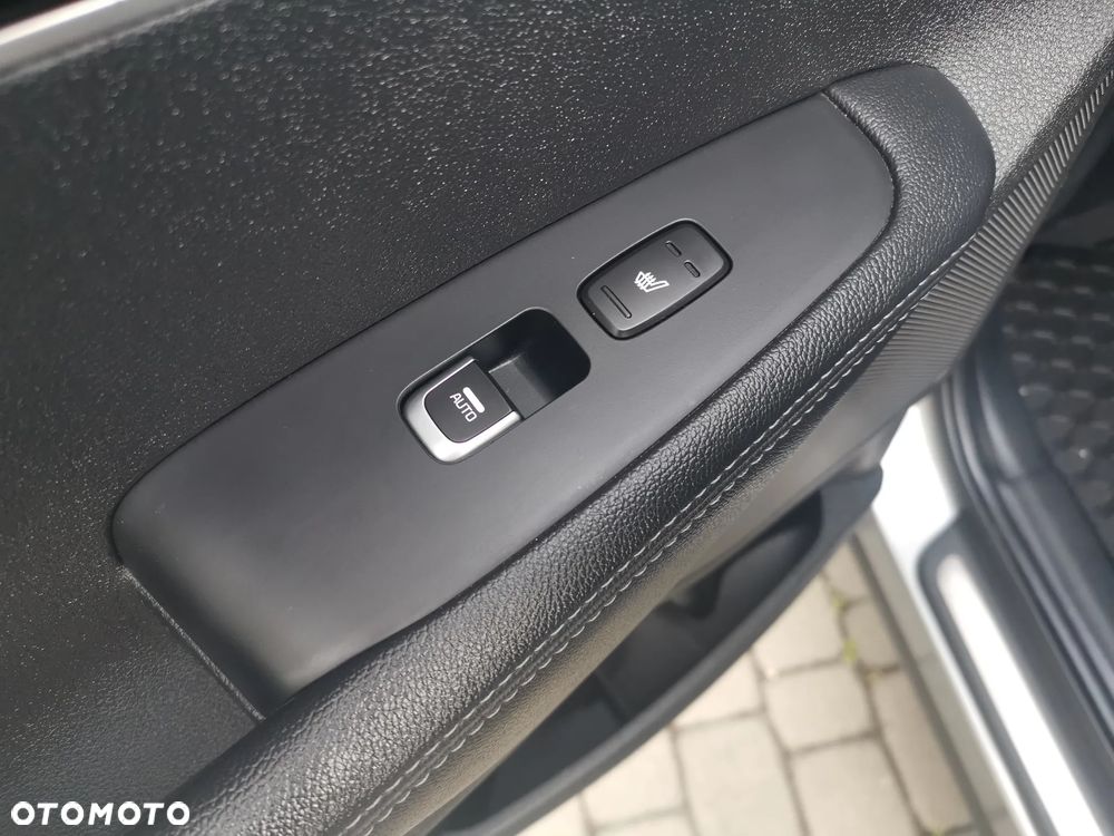 Kia Sorento 2.0 CRDI L - 24