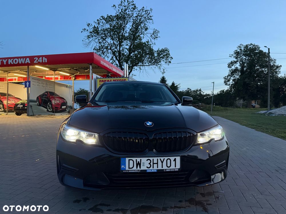 BMW Seria 3 320i - 27