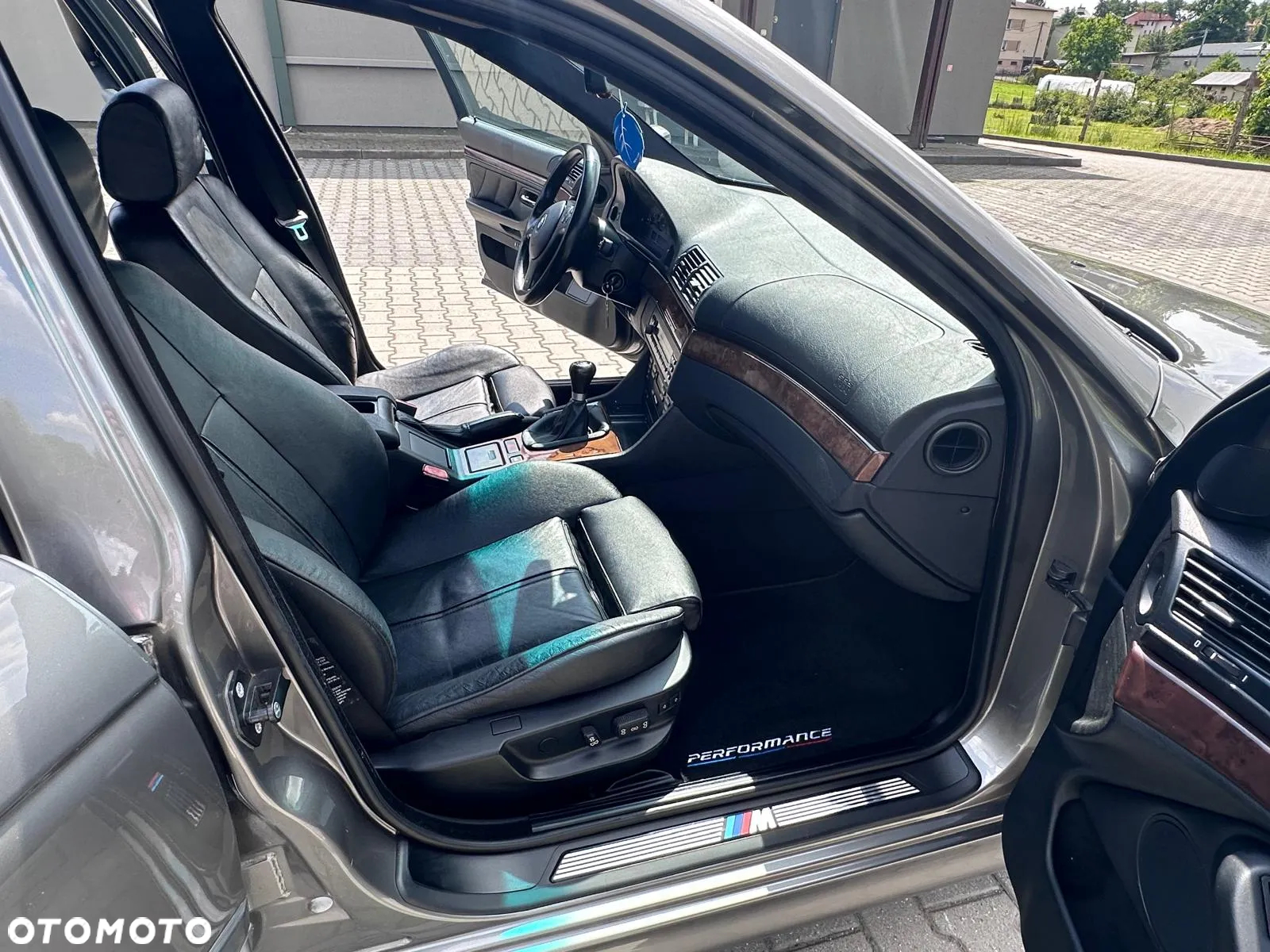 BMW Seria 5 540i - 17