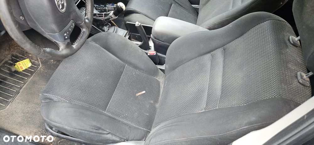 TOYOTA AVENSIS T25 2.0 D-4D 1CDFTV 03-06 - RADIO RADIOODTWARZACZ - 29