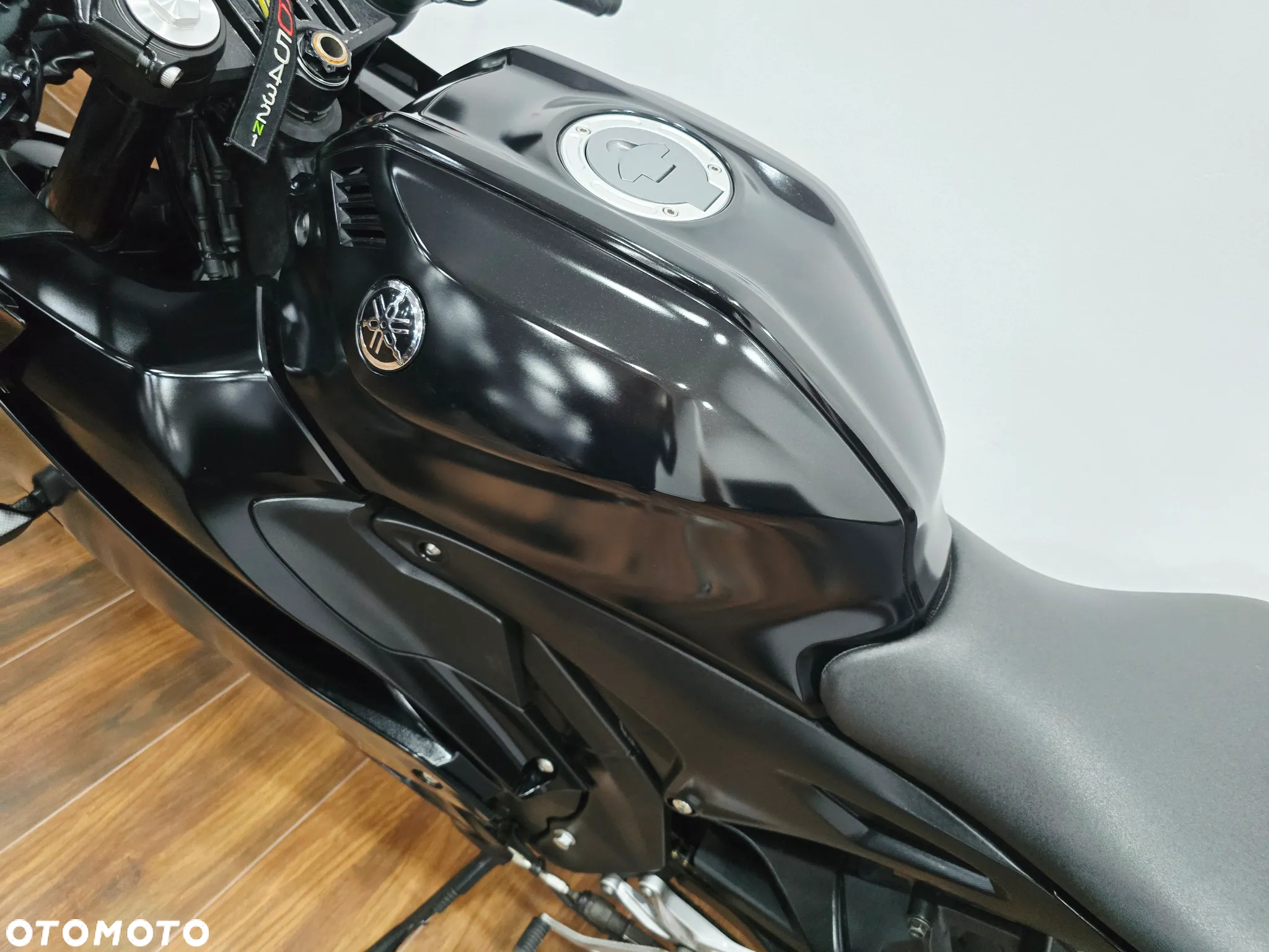 Yamaha YZF - 11