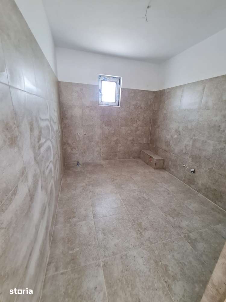 Casa nouă cu 5 camere și mansardă utilizabilă - Imagine principală: 5/8
