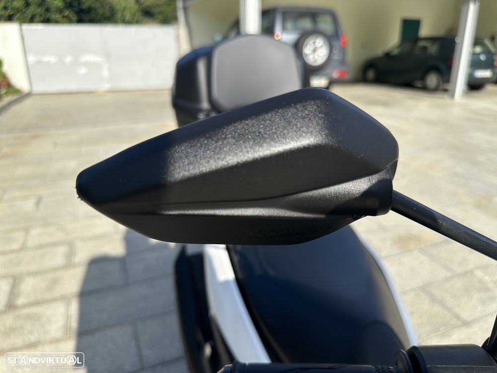 Yamaha NMAX 125 com Pack Urban - 39