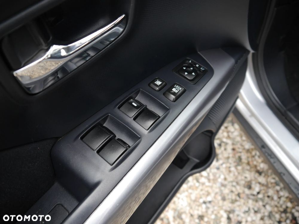 Mitsubishi Outlander 2.0 DI-D 4WD Intense - 17