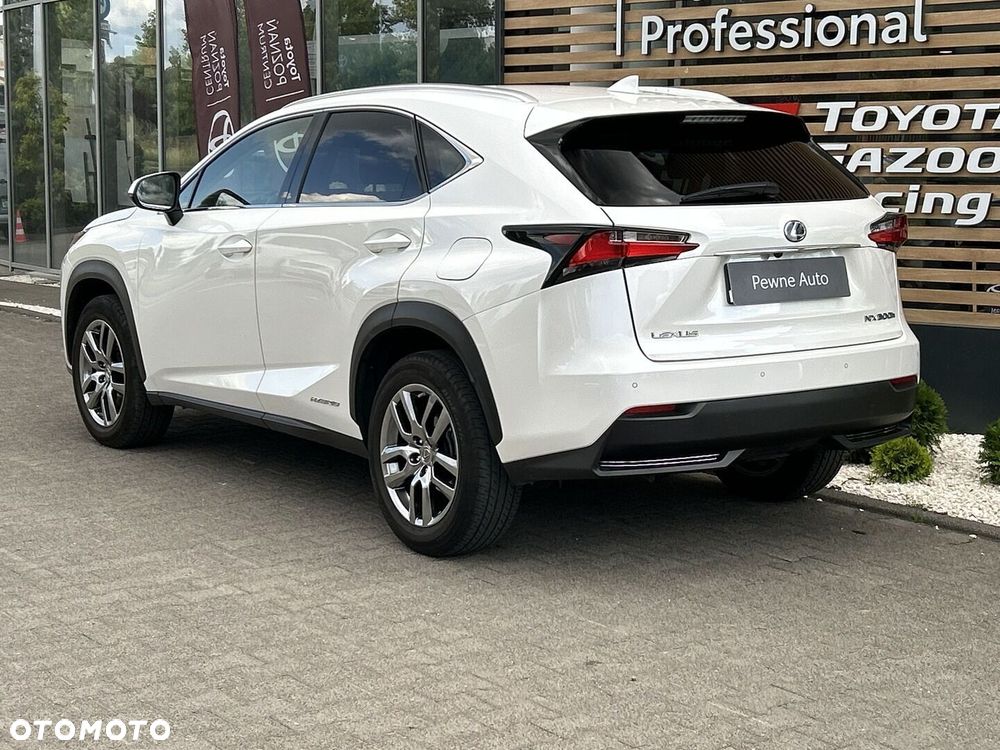 Lexus NX 300h Comfort AWD - 3