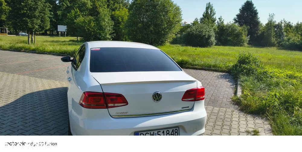 Volkswagen Passat 1.6 TDI Trendline - 4