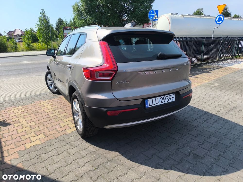 Volvo XC 40 T3 Momentum Pro - 25
