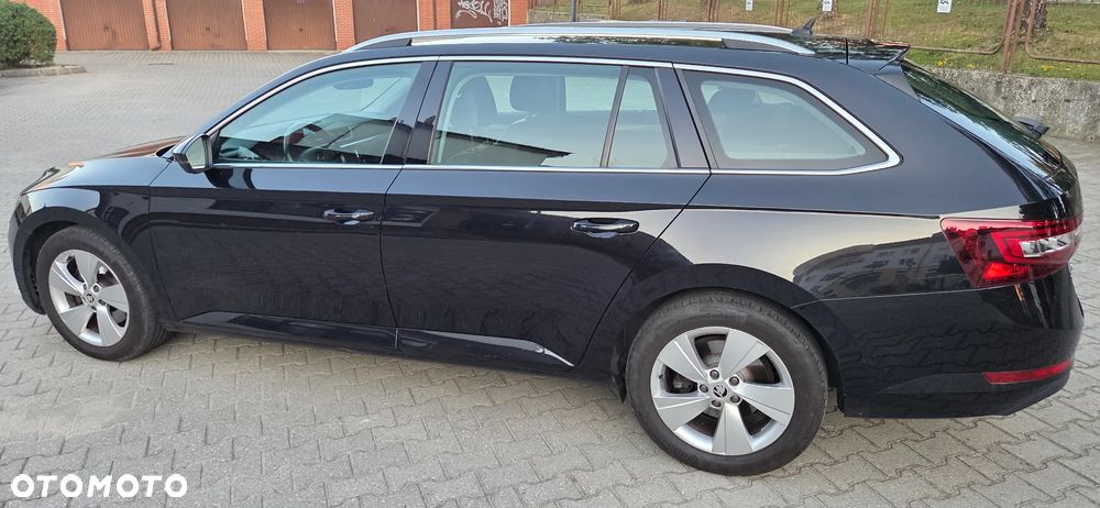 Skoda Superb 2.0 TDI Ambition DSG - 13