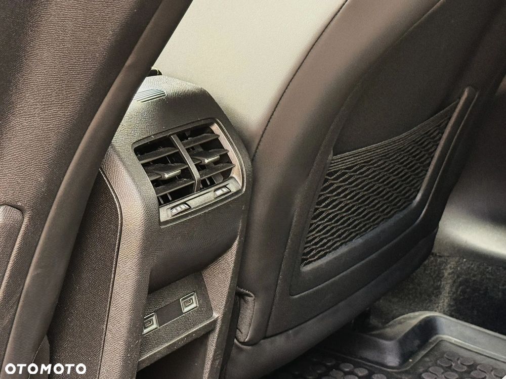Peugeot 408 1.2 PureTech GT S&S EAT8 - 19