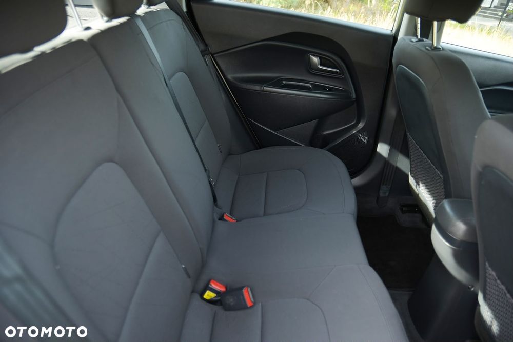 Kia Rio - 31