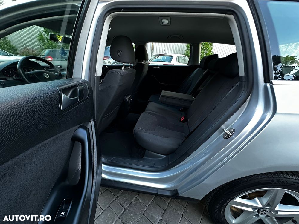 Volkswagen Passat 2.0 TDI DPF Comfortline - 8
