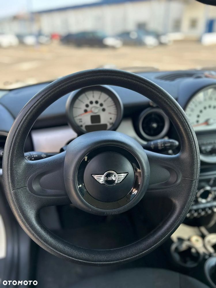 MINI ONE - 8