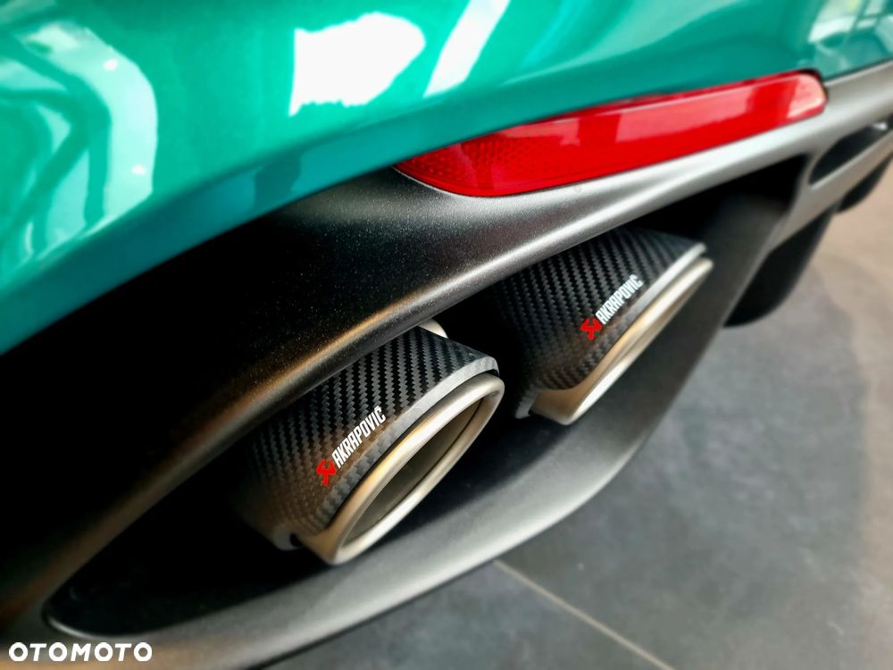 Alfa Romeo Giulia 2.9 V6 Bi-Turbo AT8 Quadrifoglio - 16