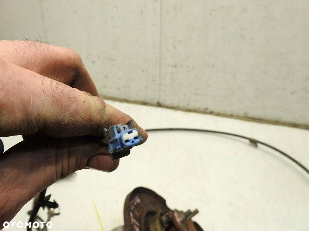 PIASTA ZWROTNICA LEWY TYŁ NISSAN MURANO Z51 3.5 V6 - 4