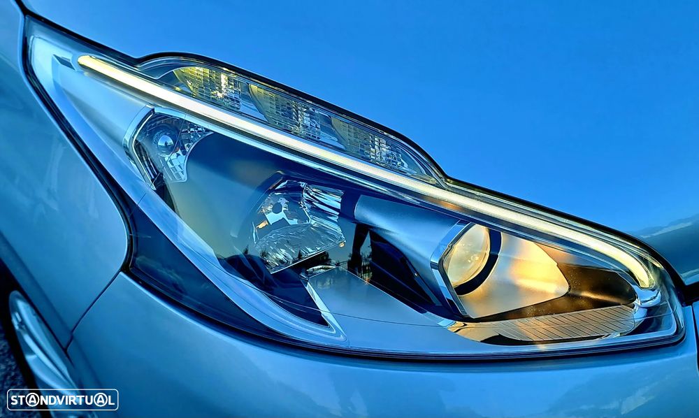 Peugeot 208 1.2 PureTech Style - 16