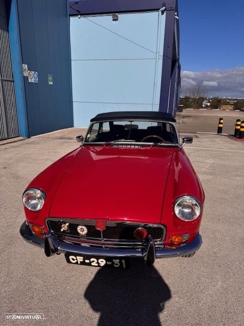 MG MGB - 13
